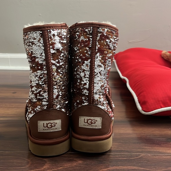 Sequin Uggs - Picture 2 of 5